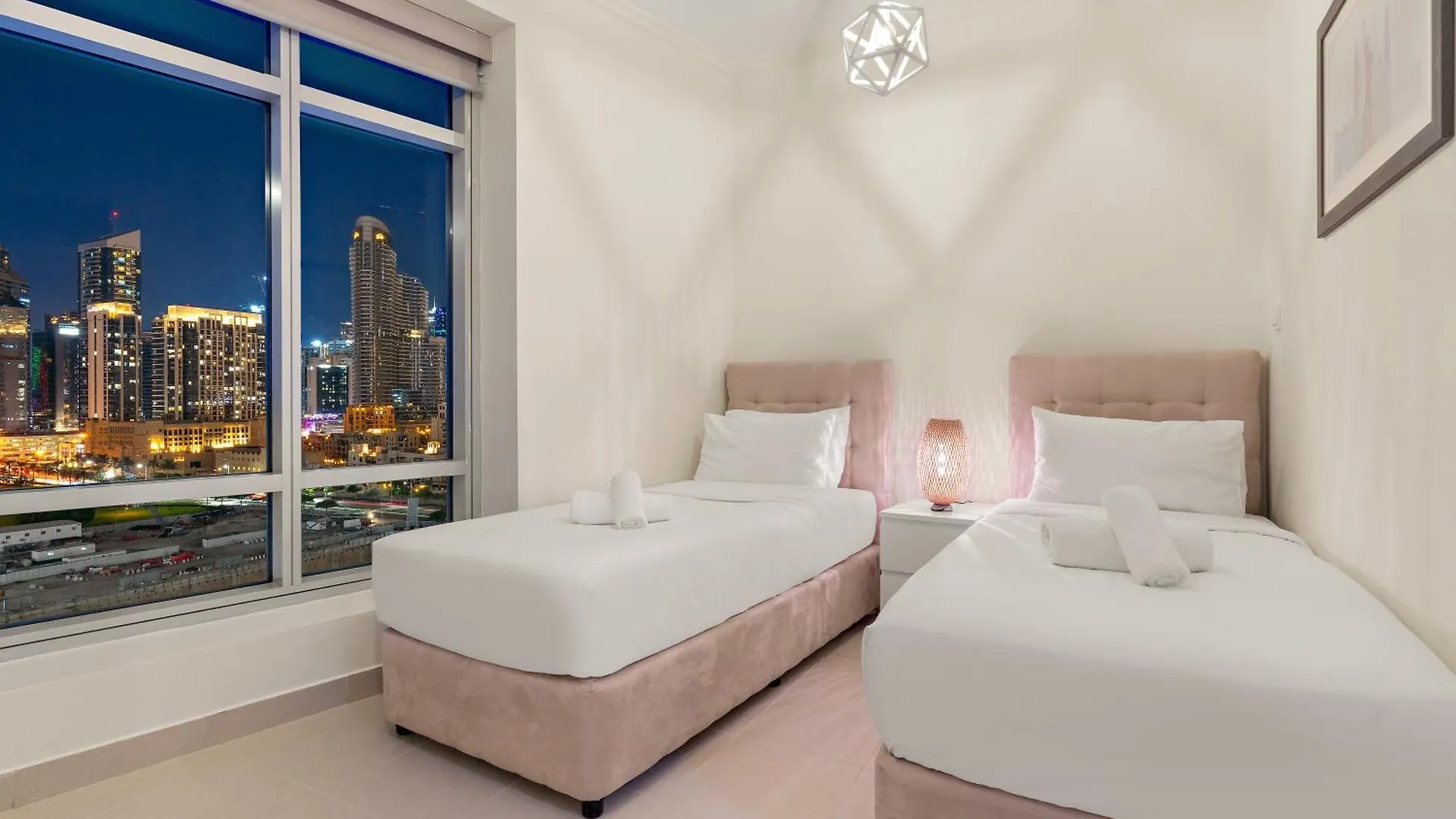 Prime 2Br With Balcony & Full Burj Khalifa Views Apartment Dubai
